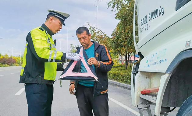 伊犁州道路交通安全“百日行动”：全力整治保平安 筑牢防线护出行